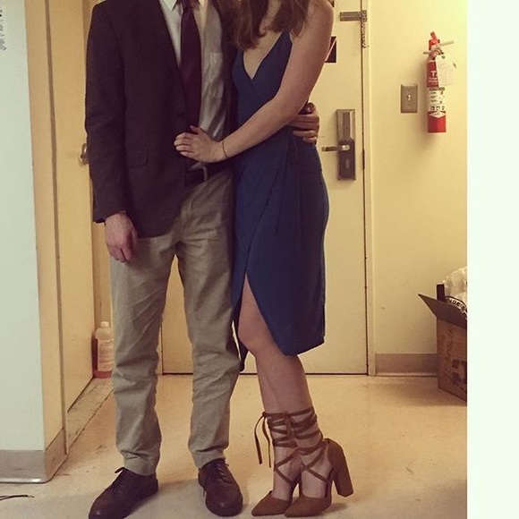 Teal, slinky Wrap-Dress with spaghetti straps - Picture 2 of 3